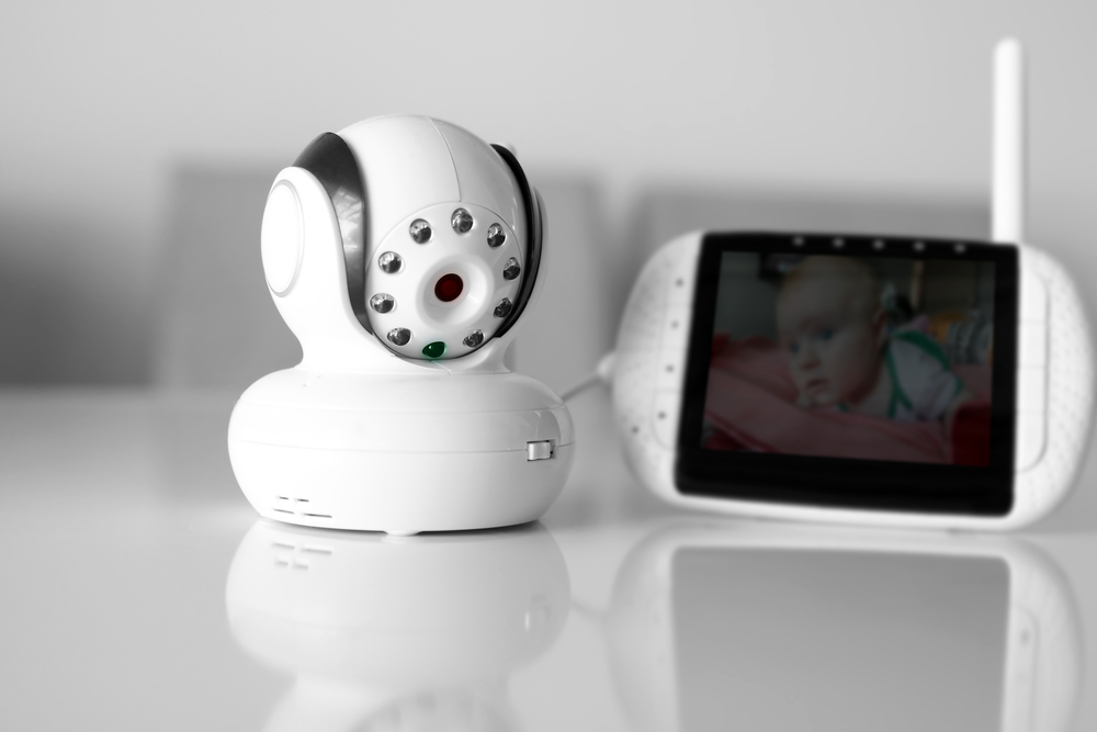 Nahaufnahme eines Babyphones mit Monitor